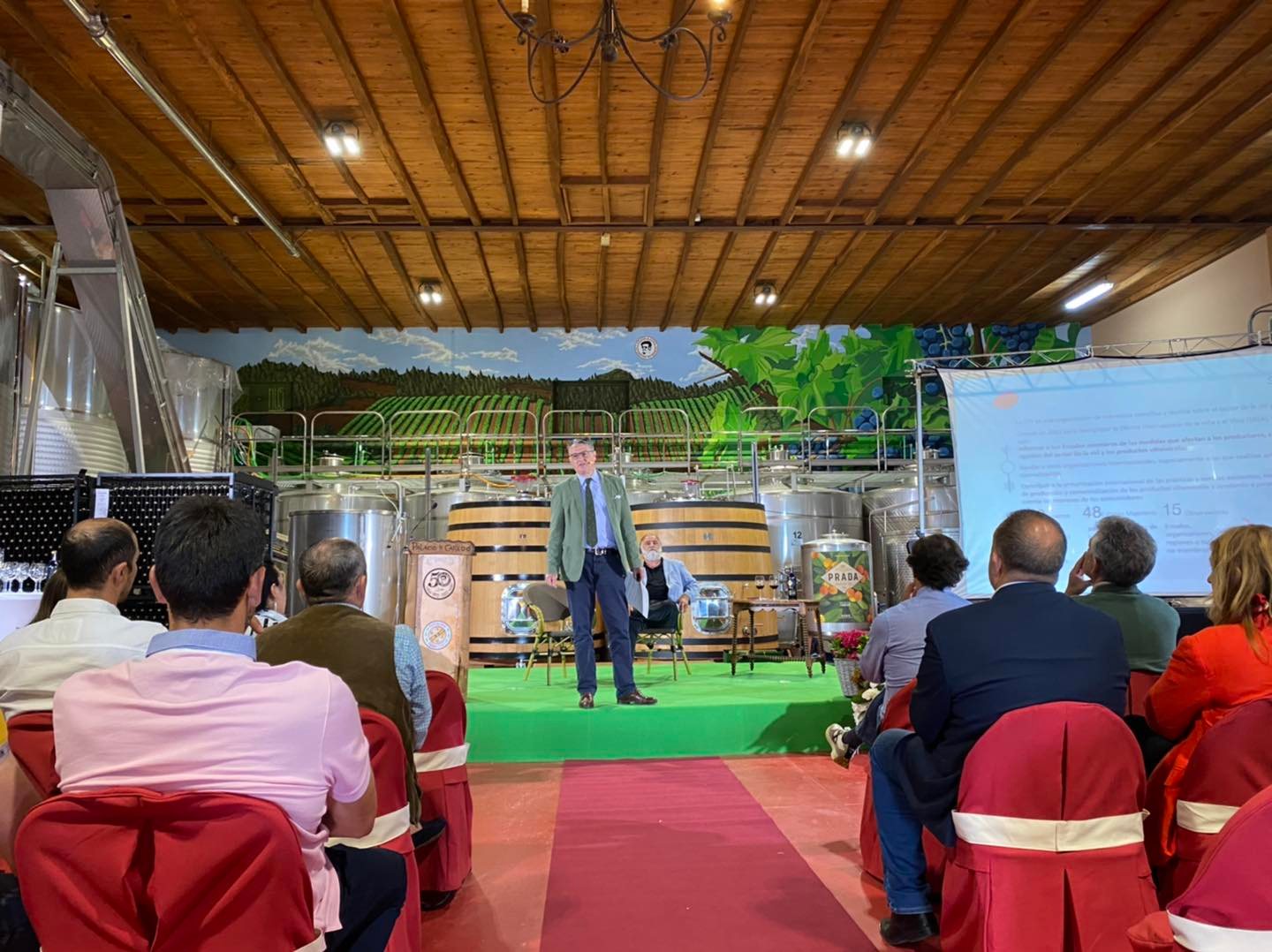 En este momento estás viendo El director general de la OIV, Pau Roca, nos acompaña en la celebración de los #50AñosATope