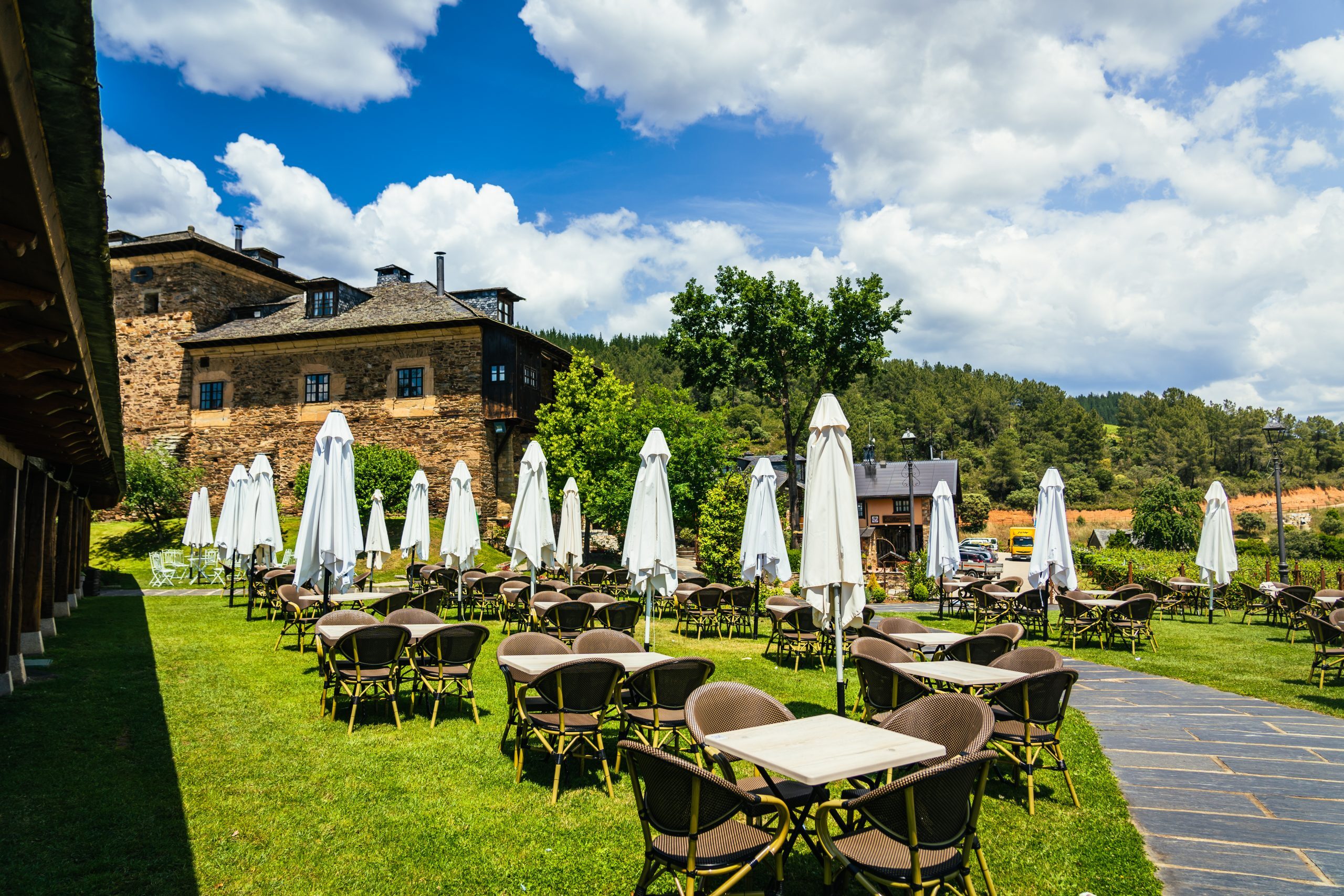 En este momento estás viendo La terraza del Palacio de Canedo, el mejor plan para el buen tiempo