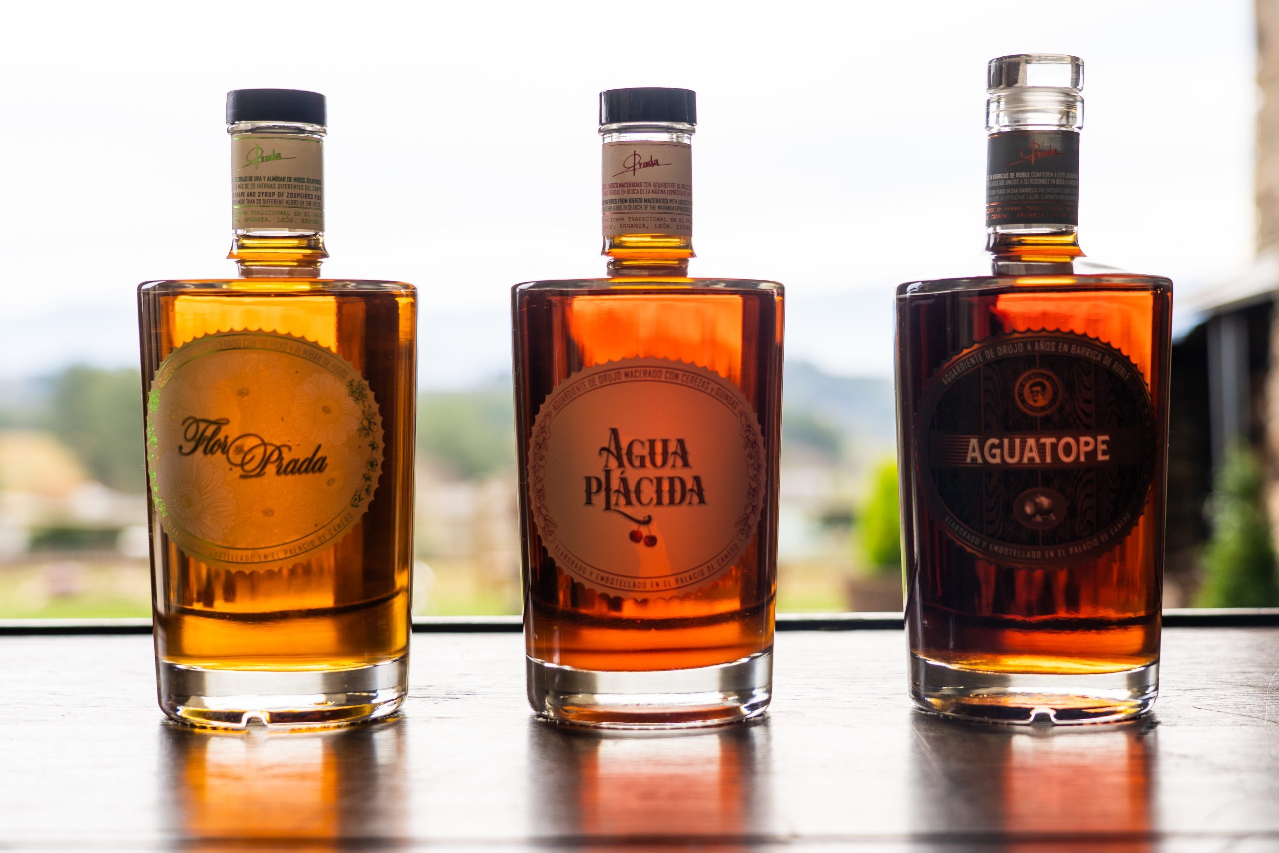 You are currently viewing Los licores de Prada A Tope, de El Bierzo a tu casa