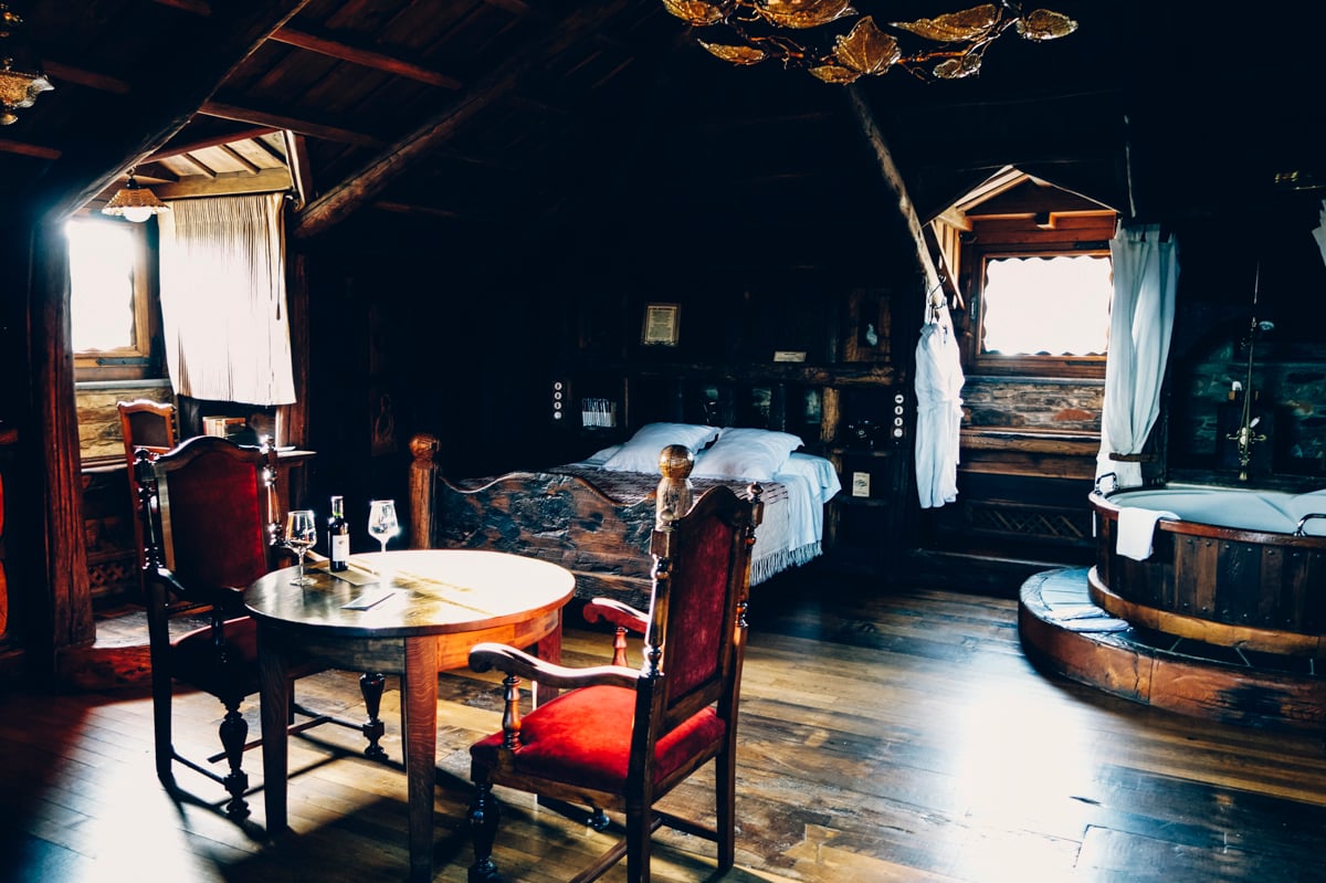 You are currently viewing Palacio de Canedo, habitaciones que transmiten historia