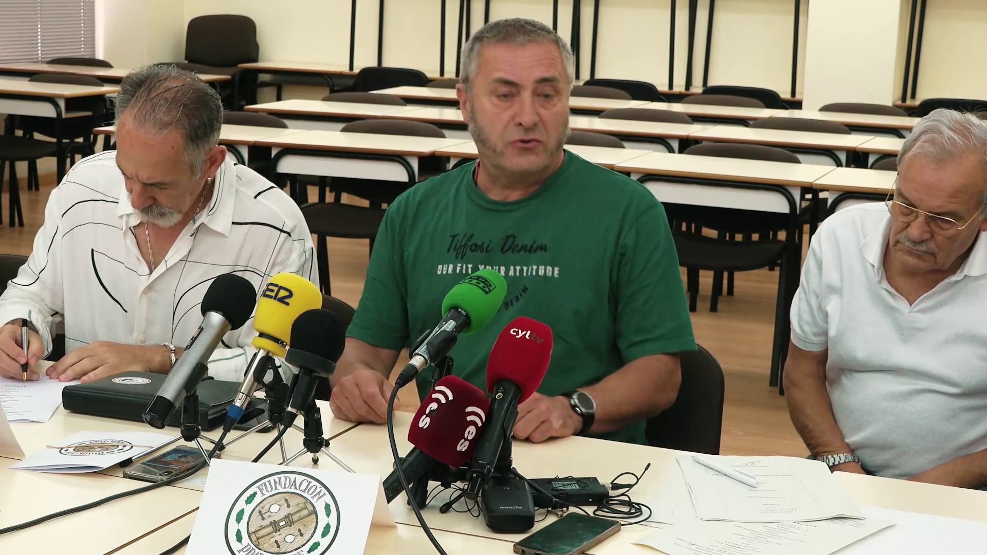 En este momento estás viendo Atudebial. Manifiesto Prada A Tope