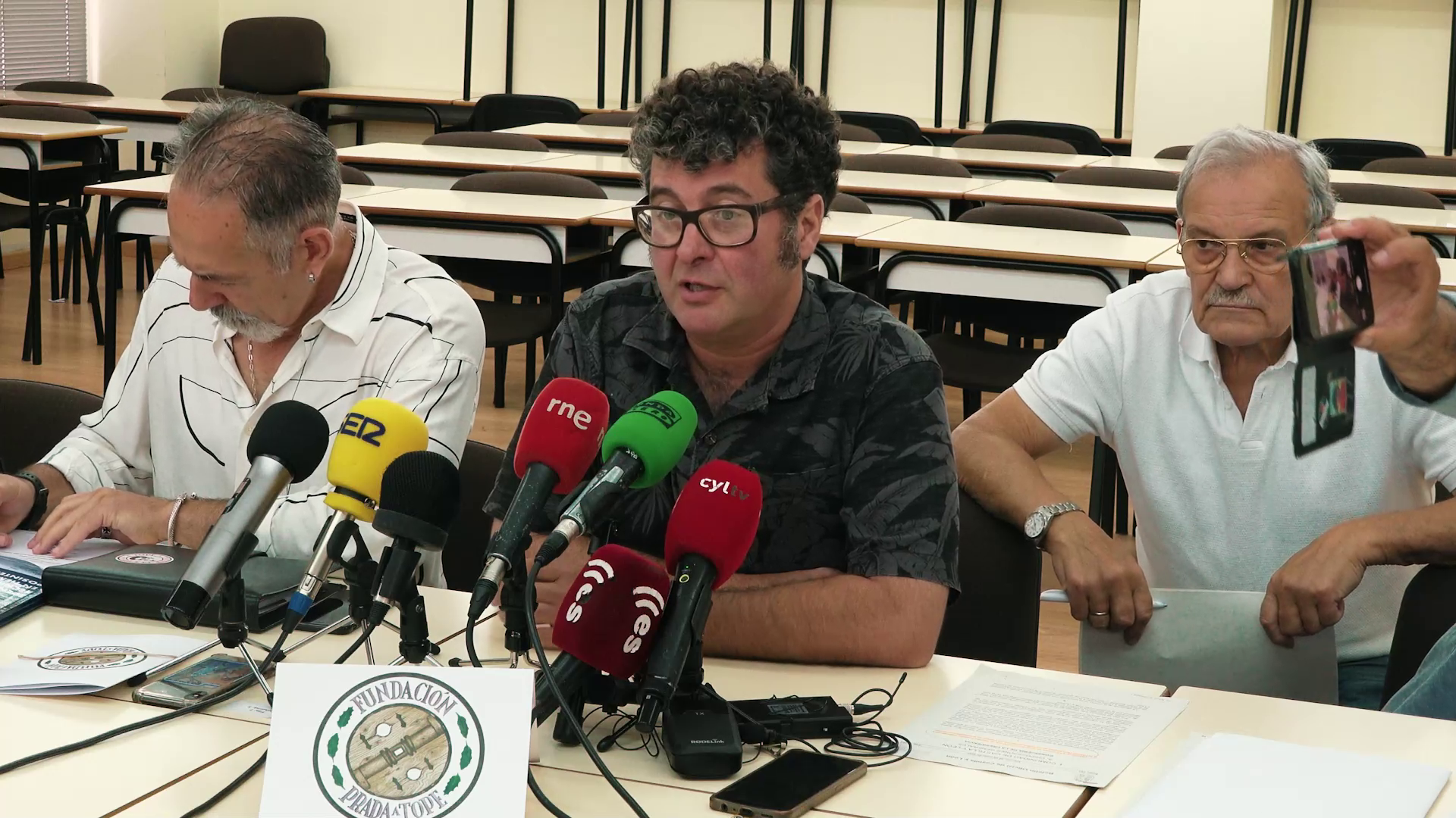 En este momento estás viendo Asociación de Paisajes y Viñedos. Manifiesto Prada A Tope